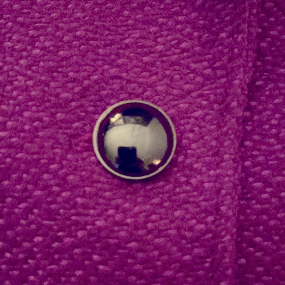 Anne Klein Size 12 Tailored Fuchsia Jacket with Zipper Pockets and Front Button. - Picture 8 of 11